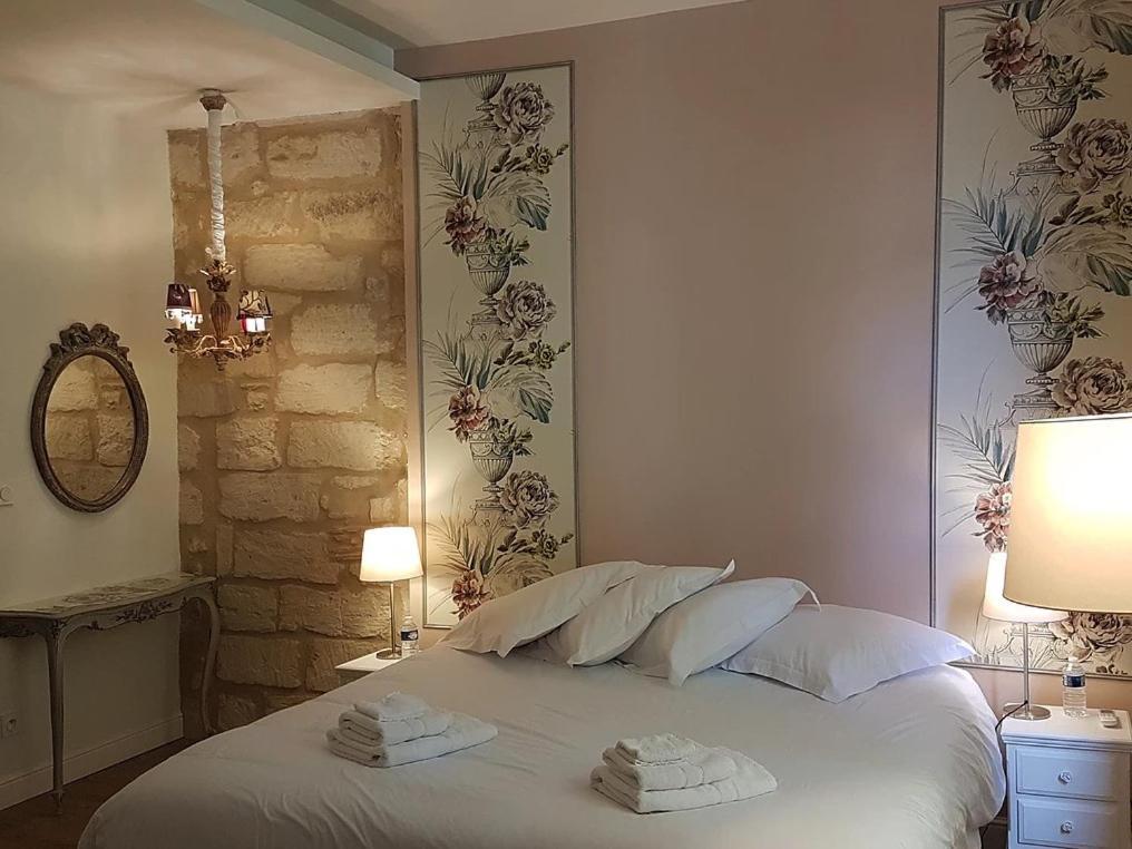 La Maison Des Marronniers Bed & Breakfast Uzès Oda fotoğraf